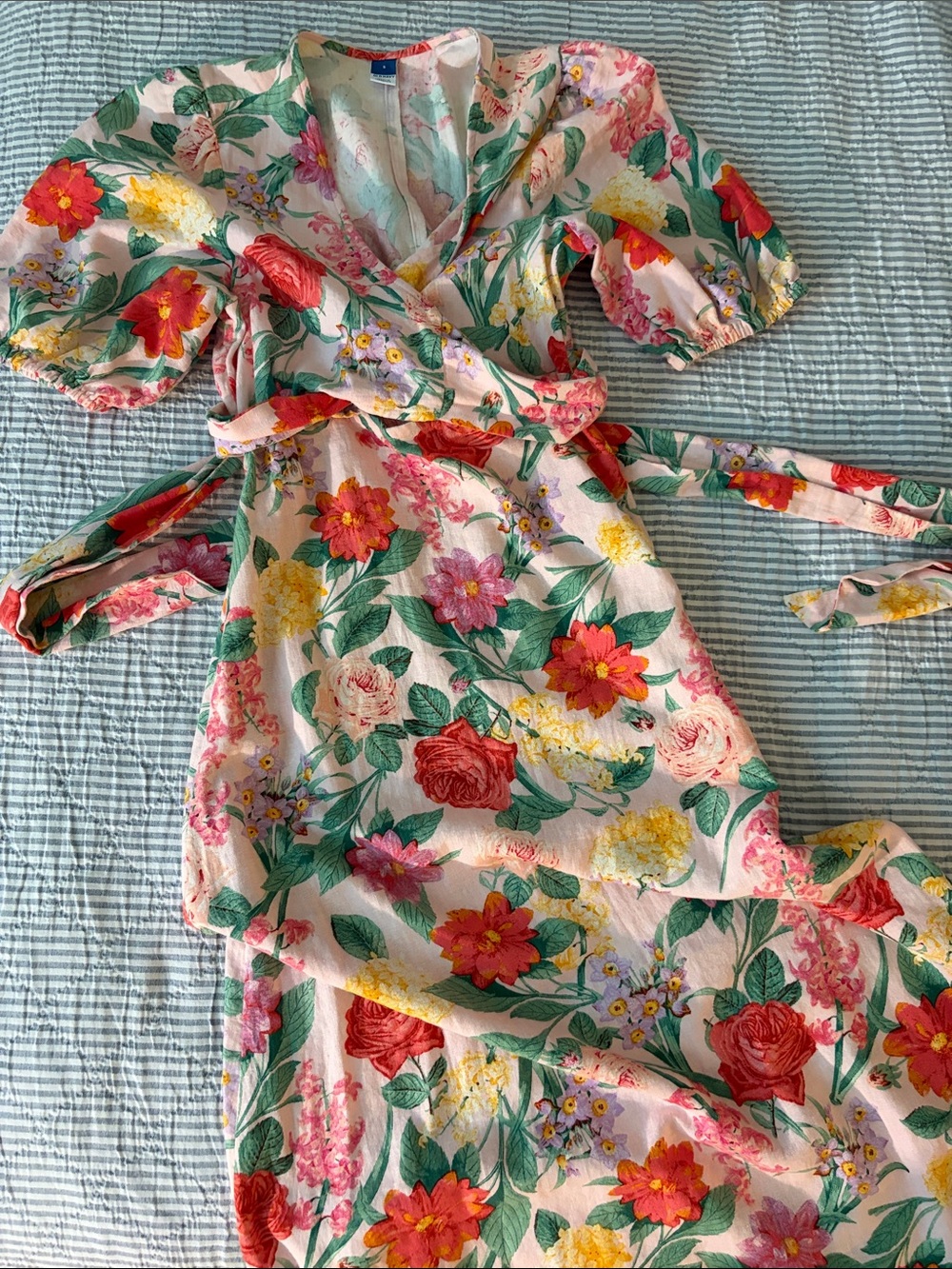Old Navy Floral Wrap Dress in Pink with Red & Yellow Blooms- size small